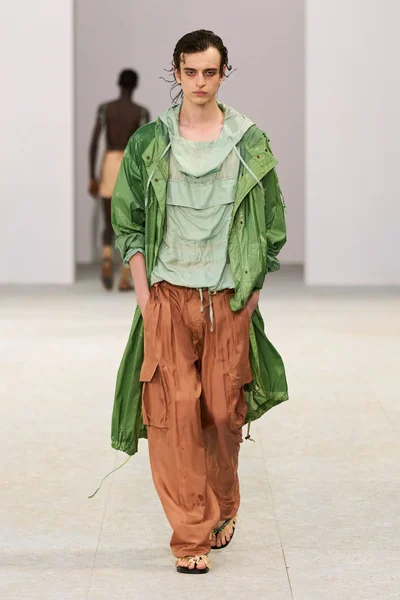 Look 42